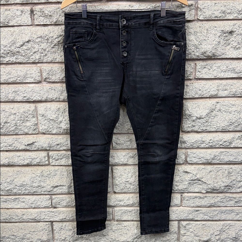 Women’s Skinny Jeans - Black Button-Fly Skinny Jeans
